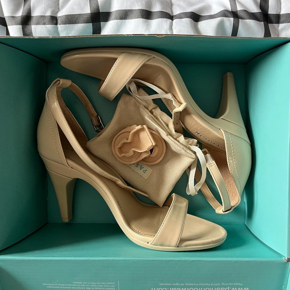 PASHION Footwear Nude Patent Leather Convertible Heels 4” Stiletto Heels